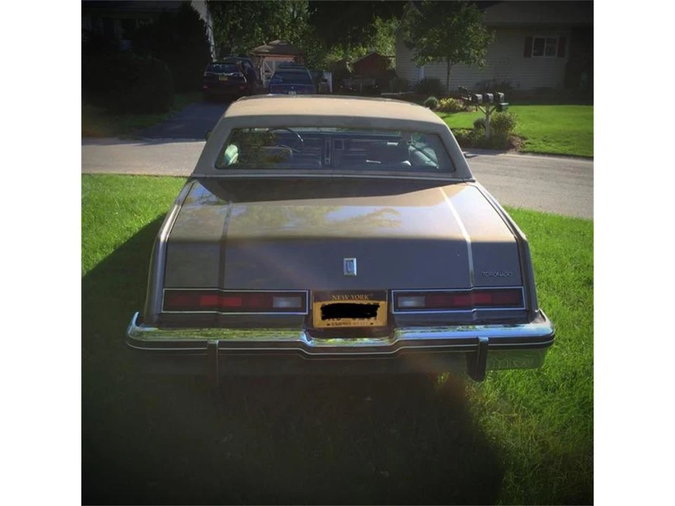 1984 Oldsmobile Toronado - Image 4 of 12