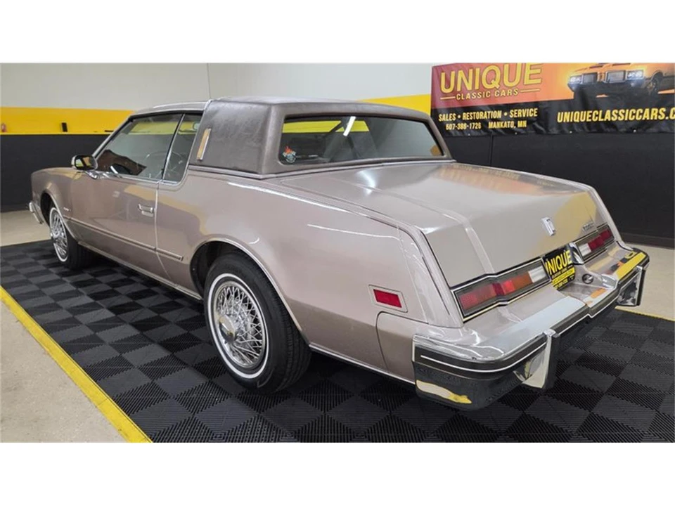 1984 Oldsmobile Toronado - Image 6 of 31