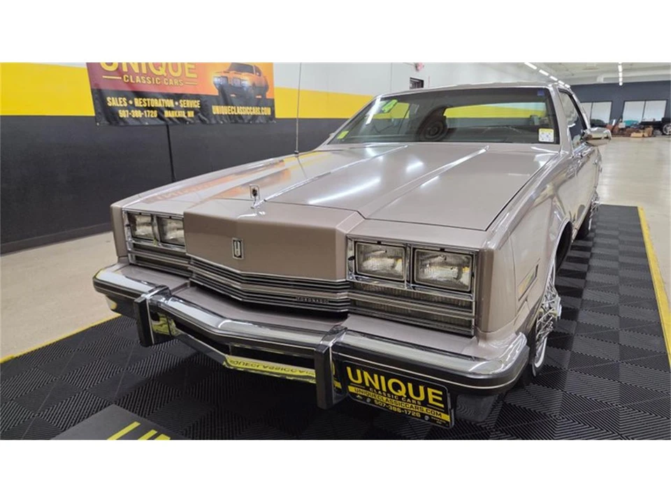 1984 Oldsmobile Toronado - Image 11 of 31