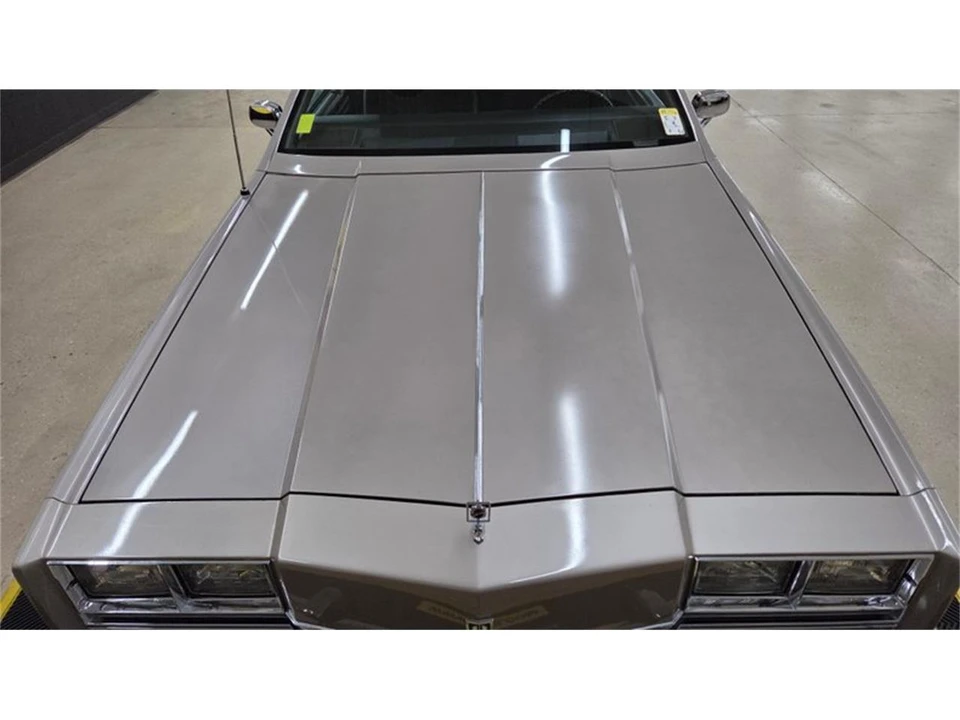 1984 Oldsmobile Toronado - Image 13 of 31