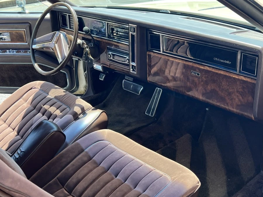 1984 Oldsmobile Toronado - Image 5 of 5