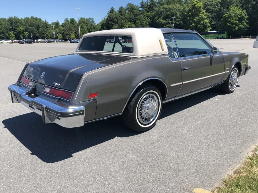 1984 Oldsmobile Toronado - Image 11 of 12