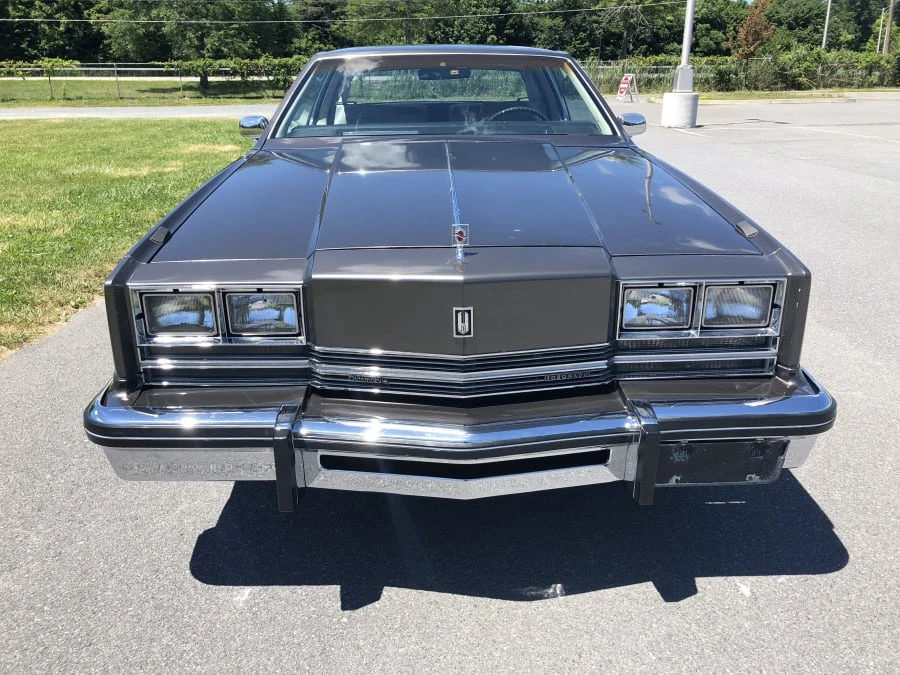 1984 Oldsmobile Toronado - Image 10 of 12