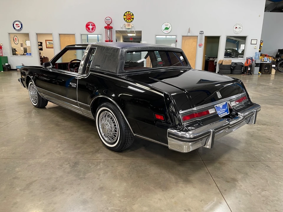 1984 Oldsmobile Toronado - Image 9 of 21