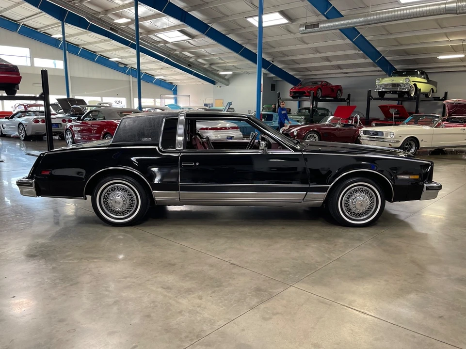 1984 Oldsmobile Toronado - Image 12 of 21