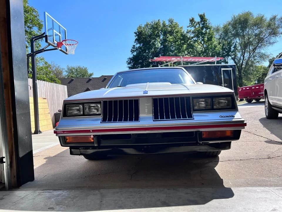 1984 Oldsmobile Cutlass Supreme - Image 4 of 11