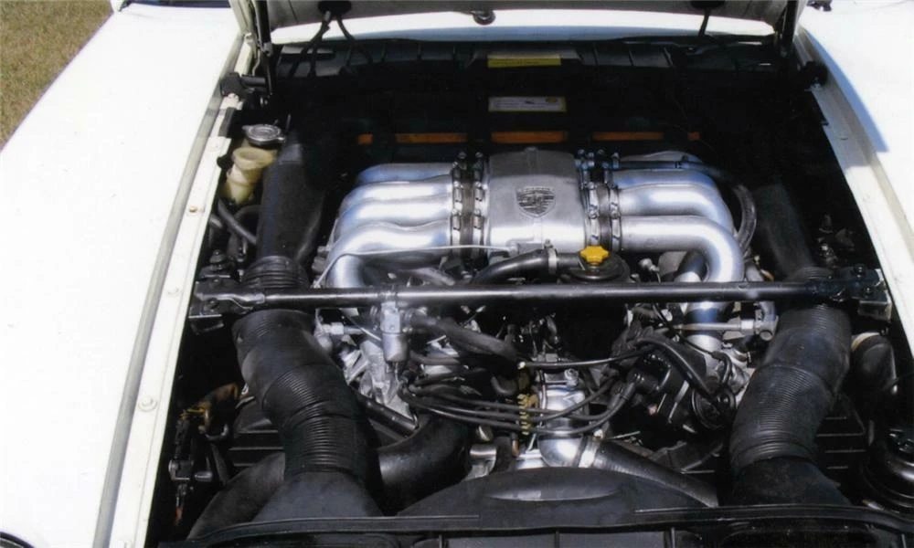 1984 Porsche 928 S - Image 4 of 8