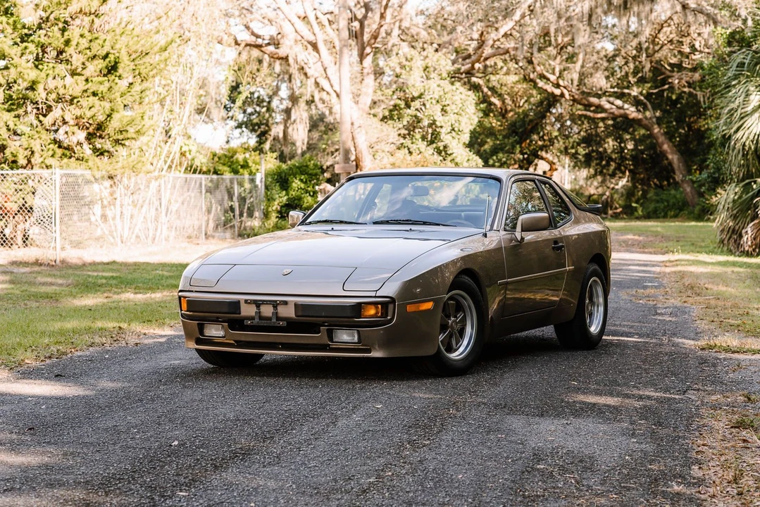 1984 Porsche 944 - Image 4 of 16