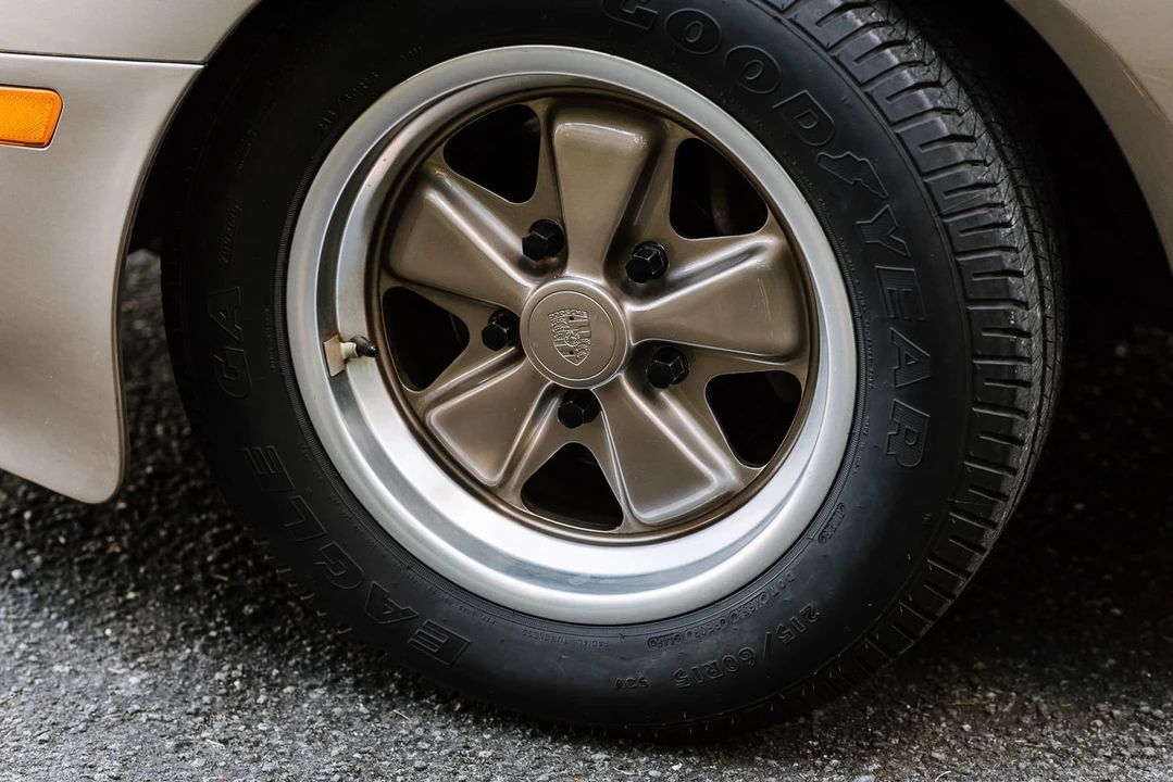 1984 Porsche 944 - Image 7 of 16
