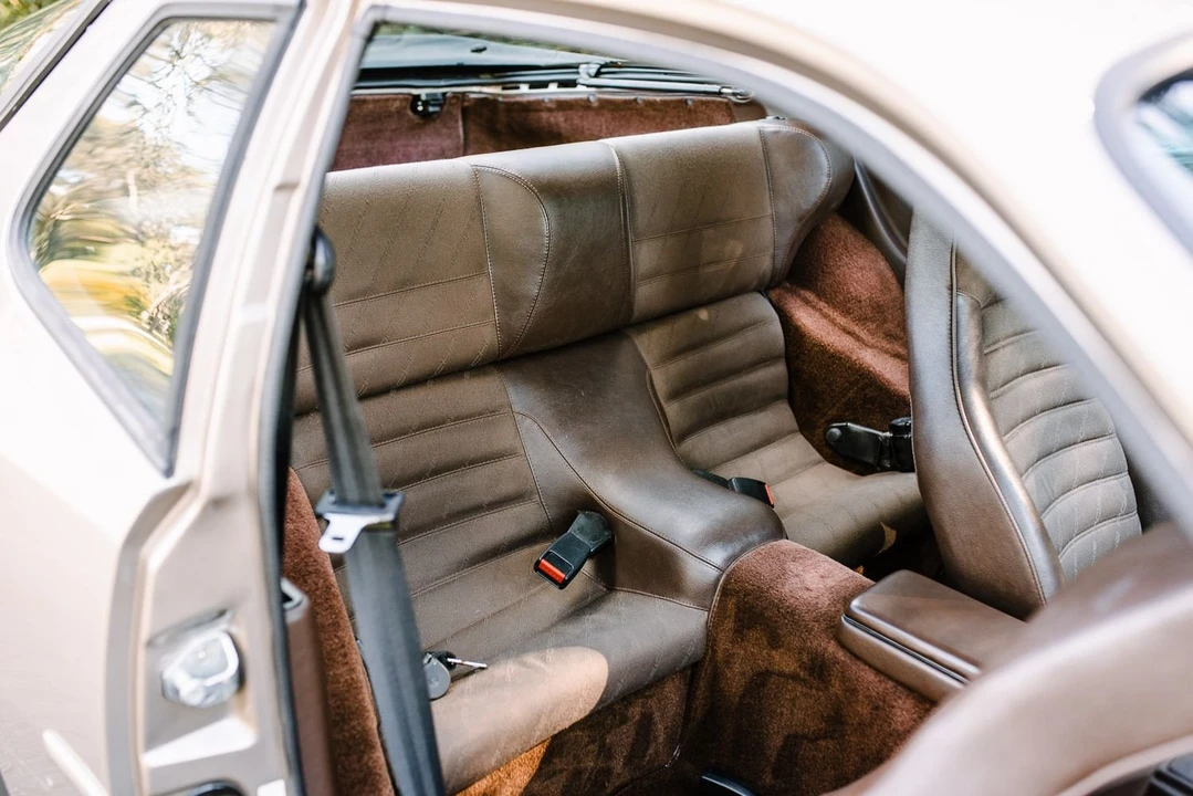 1984 Porsche 944 - Image 8 of 16