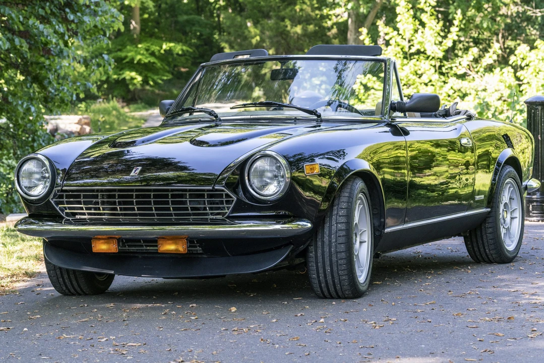 1984 Fiat 124 Sport Spider - Image 8 of 31