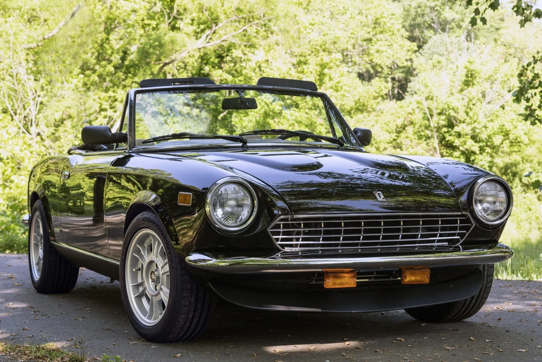1984 Fiat 124 Sport Spider - Image 2 of 31
