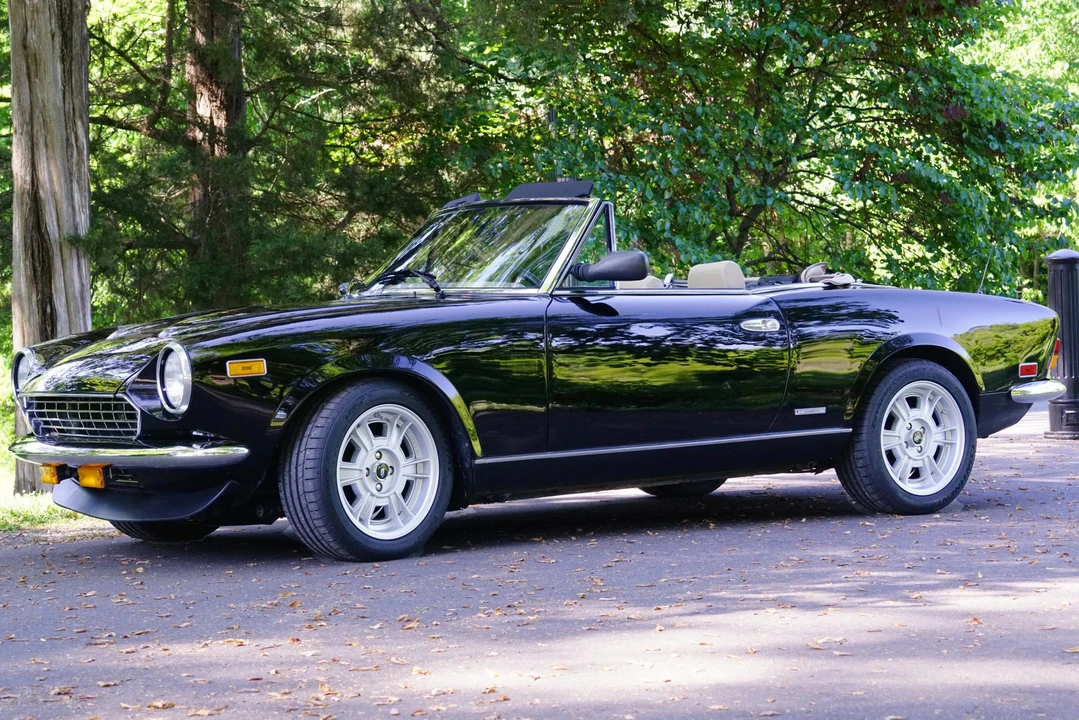 1984 Fiat 124 Sport Spider - Image 15 of 31
