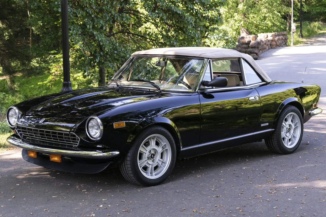 1984 Fiat 124 Sport Spider - Image 14 of 31