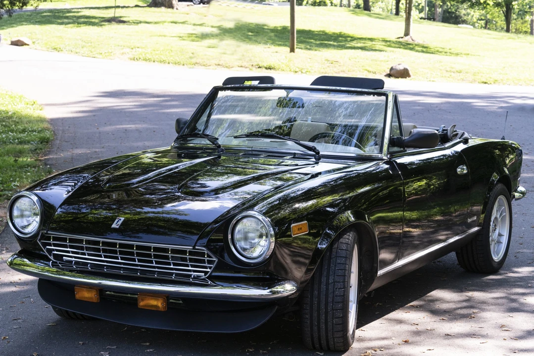 1984 Fiat 124 Sport Spider - Image 10 of 31