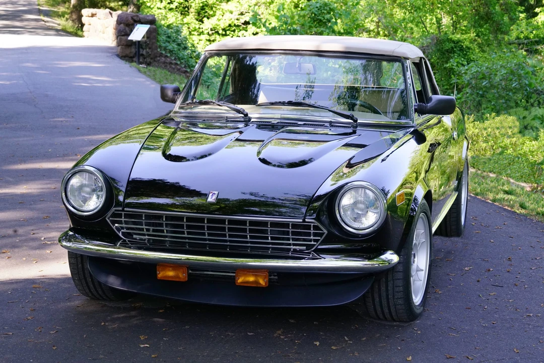 1984 Fiat 124 Sport Spider - Image 11 of 31