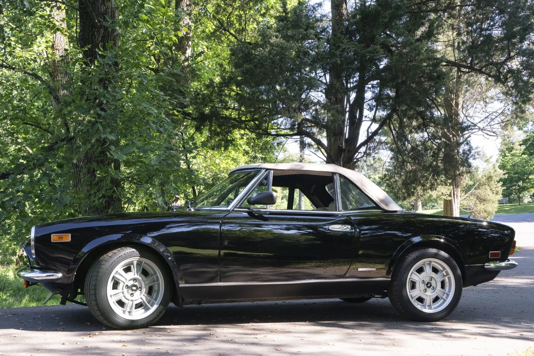 1984 Fiat 124 Sport Spider - Image 20 of 31