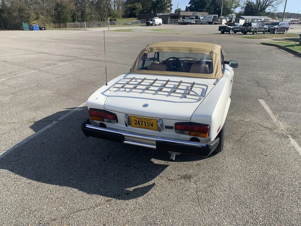 1984 Fiat 124 Sport Spider - Image 15 of 31