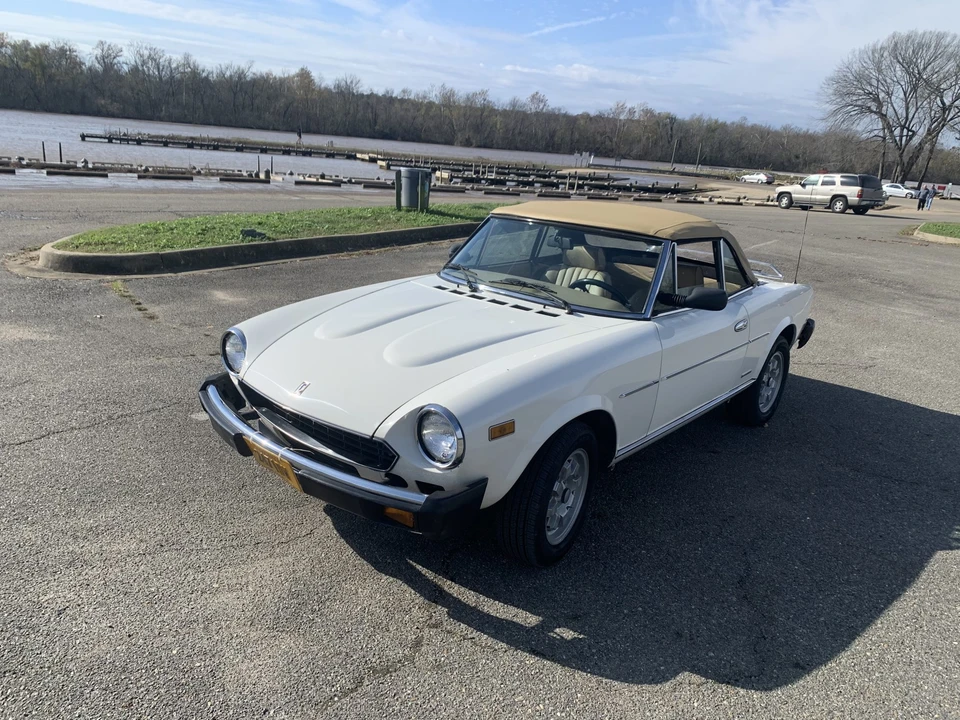 1984 Fiat 124 Sport Spider - Image 6 of 31