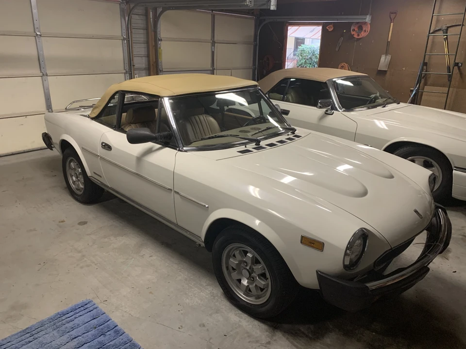 1984 Fiat 124 Sport Spider - Image 24 of 31