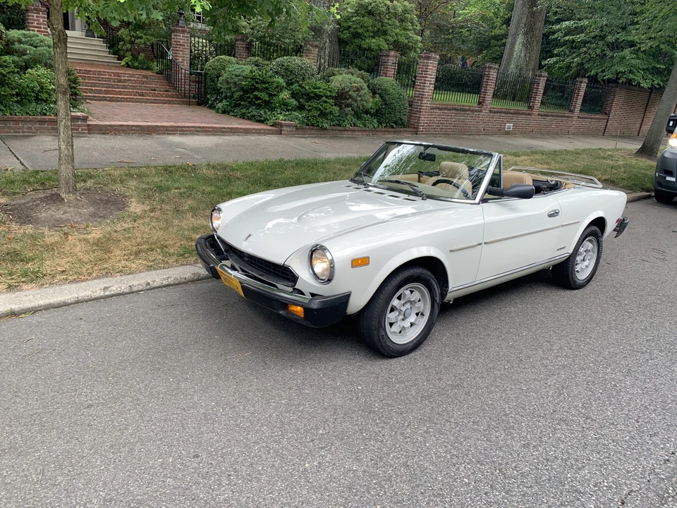 1984 Fiat 124 Sport Spider - Image 5 of 31