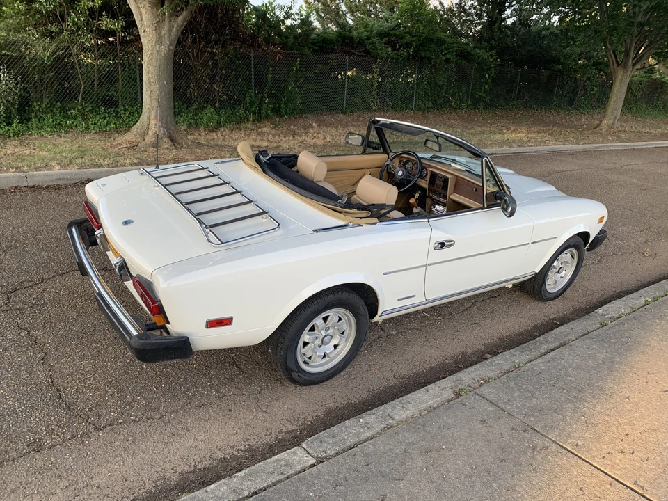 1984 Fiat 124 Sport Spider - Image 21 of 31