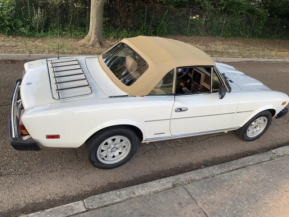 1984 Fiat 124 Sport Spider - Image 19 of 31