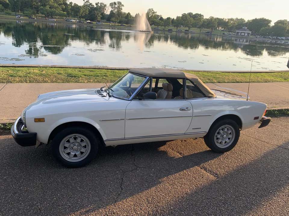 1984 Fiat 124 Sport Spider - Image 8 of 31