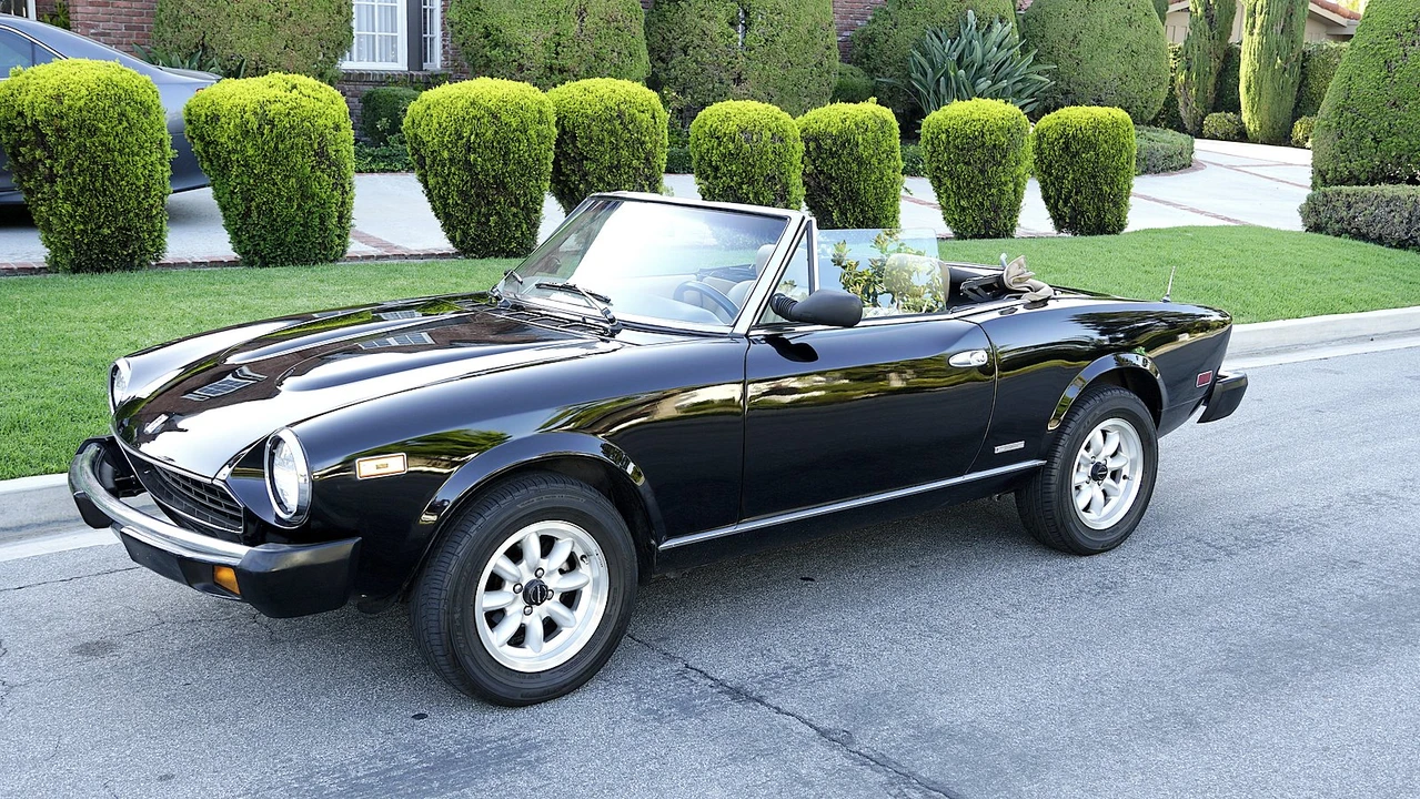 1984 Fiat 124 Sport Spider - Image 2 of 31