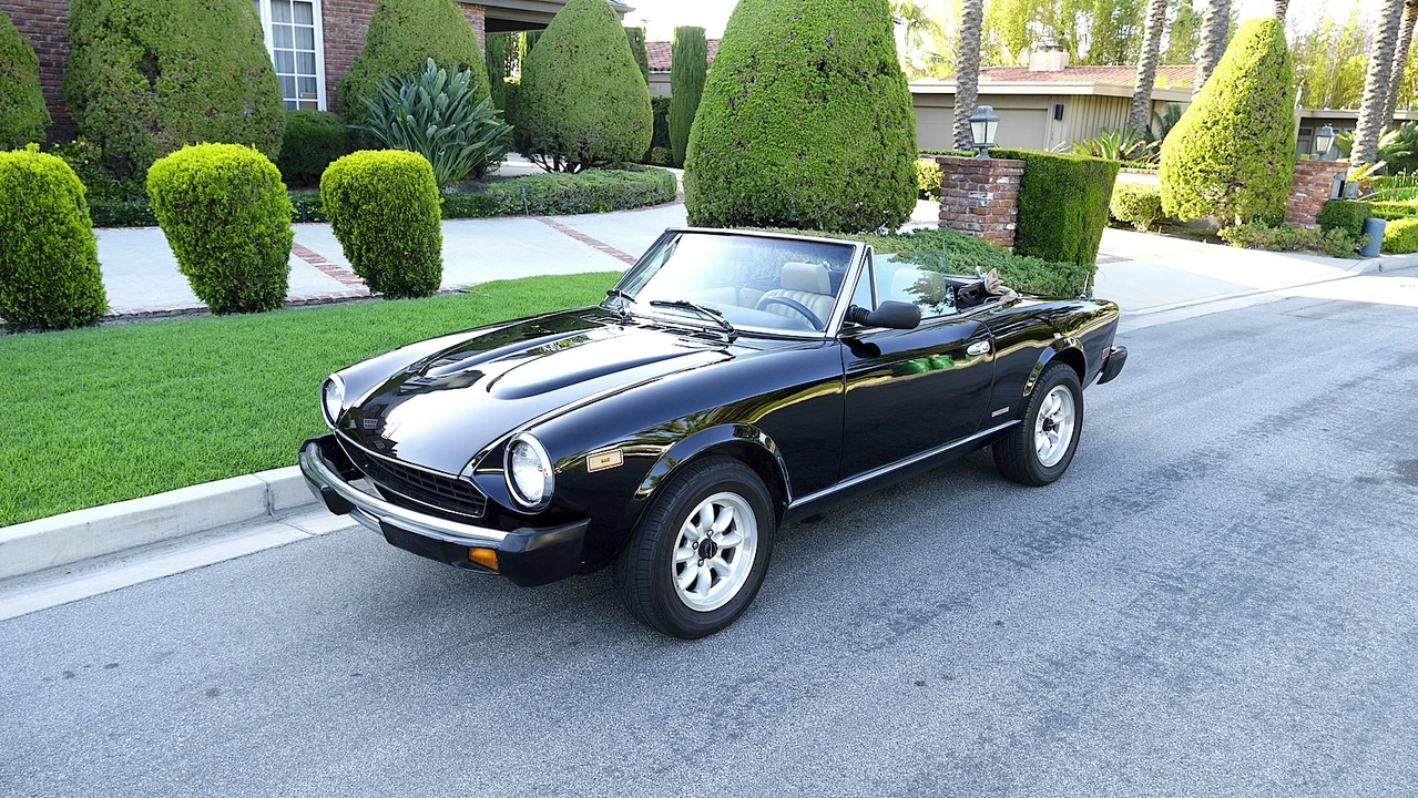 1984 Fiat 124 Sport Spider - Image 8 of 31