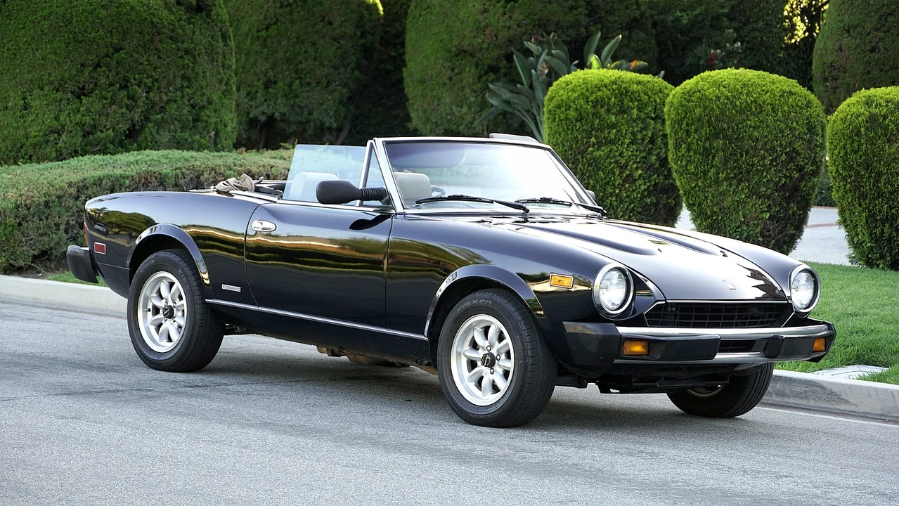 1984 Fiat 124 Sport Spider - Image 26 of 31