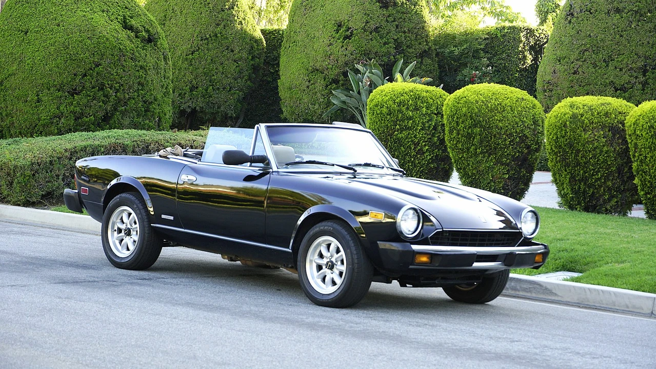 1984 Fiat 124 Sport Spider - Image 25 of 31