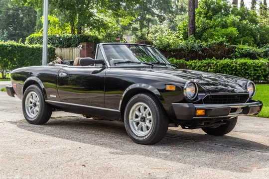 1984 Fiat 124 Spider Pininfarina Azzurra