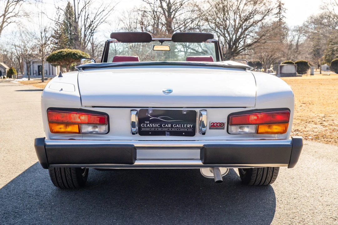 1984 Fiat 124 Sport Spider - Image 10 of 31