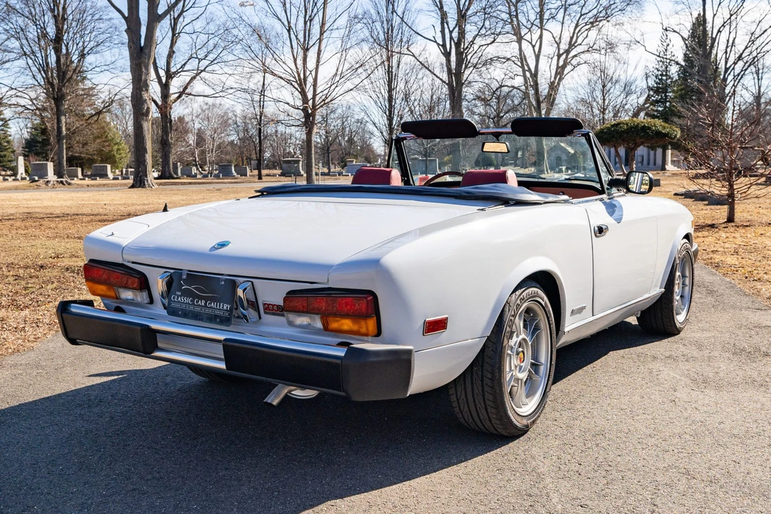 1984 Fiat 124 Sport Spider - Image 8 of 31