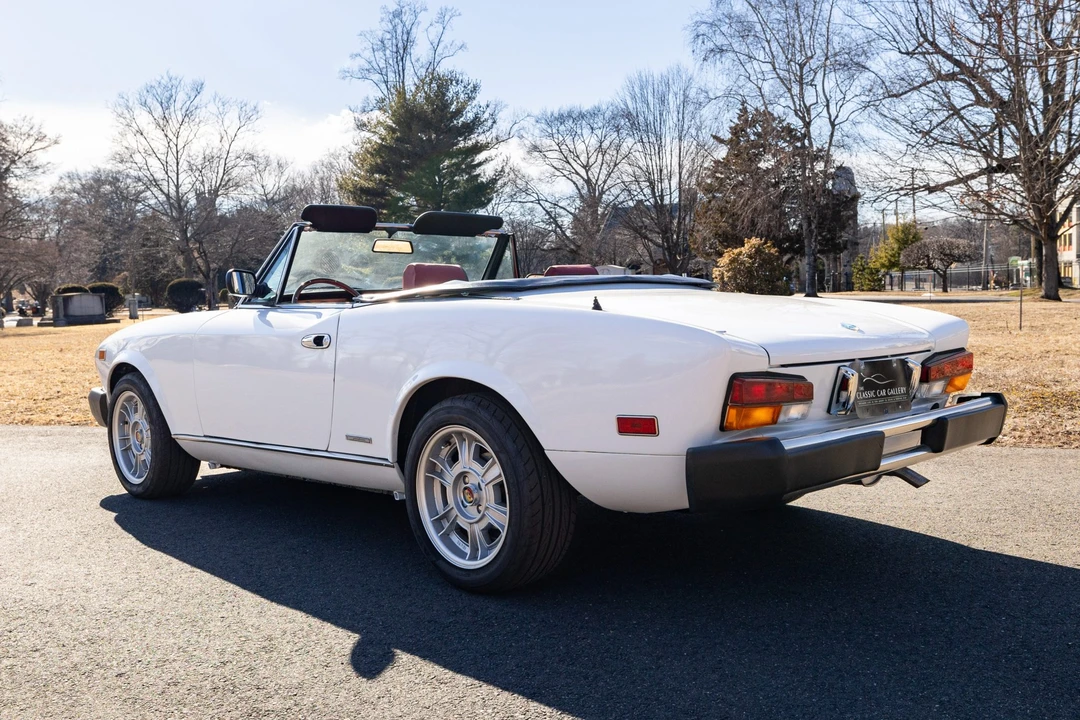 1984 Fiat 124 Sport Spider - Image 11 of 31