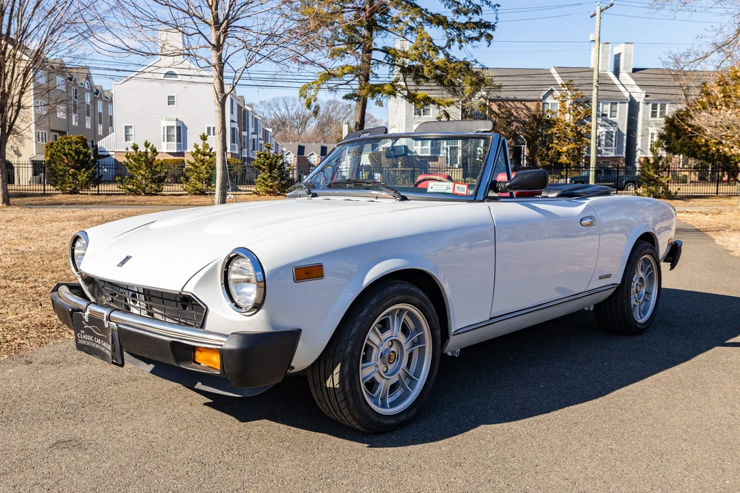1984 Fiat 124 Sport Spider - Image 2 of 31