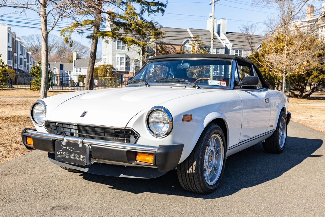 1984 Fiat 124 Sport Spider - Image 13 of 31