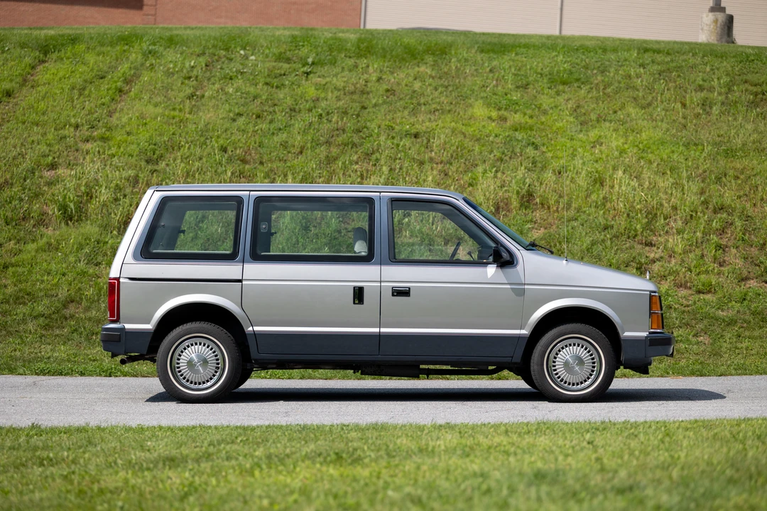 1984 Plymouth Voyager & Grand Voyager - Image 8 of 31