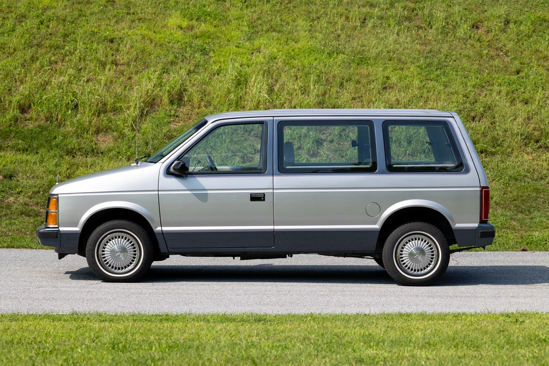 1984 Plymouth Voyager & Grand Voyager - Image 16 of 31