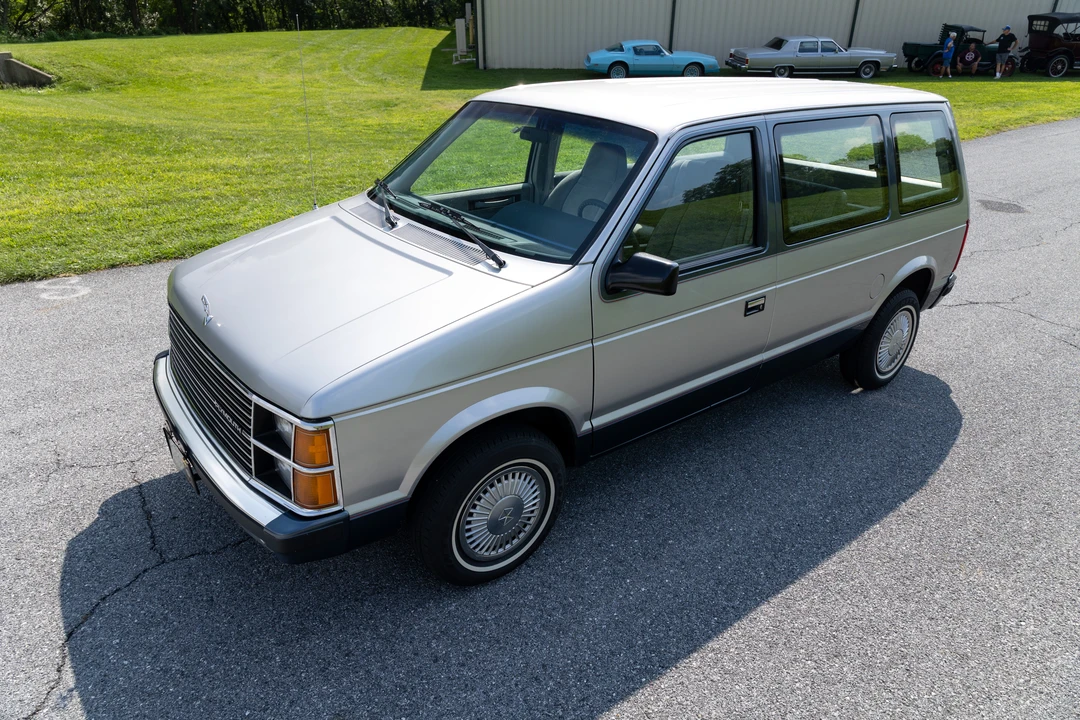 1984 Plymouth Voyager & Grand Voyager - Image 5 of 31
