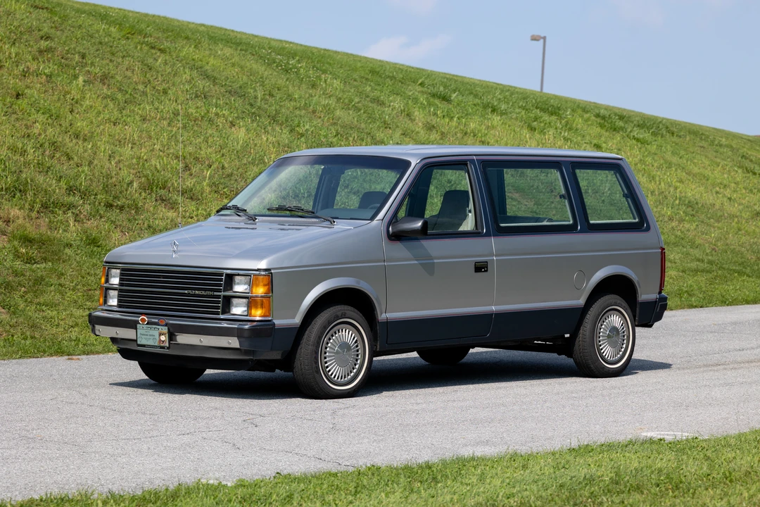 1984 Plymouth Voyager & Grand Voyager - Image 4 of 31