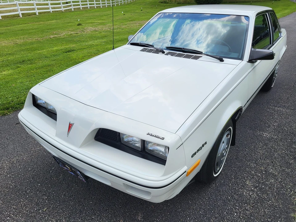 1984 Pontiac Sunbird - Image 6 of 31