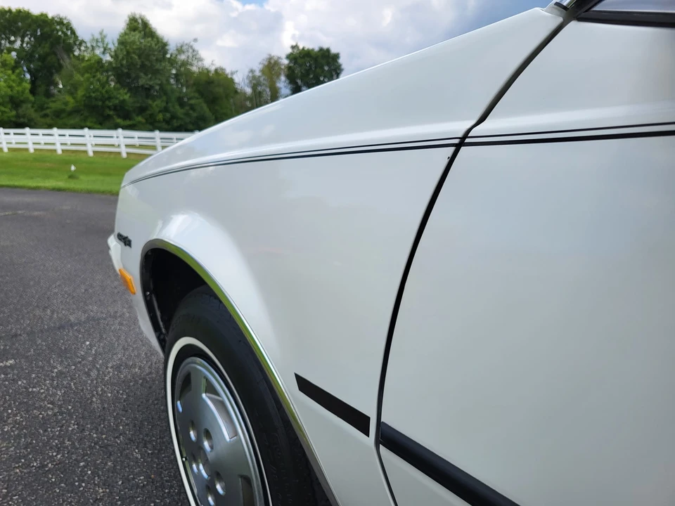 1984 Pontiac Sunbird - Image 23 of 31