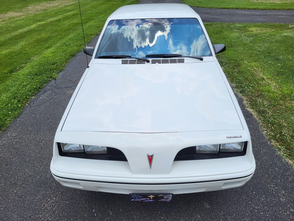 1984 Pontiac Sunbird - Image 8 of 31
