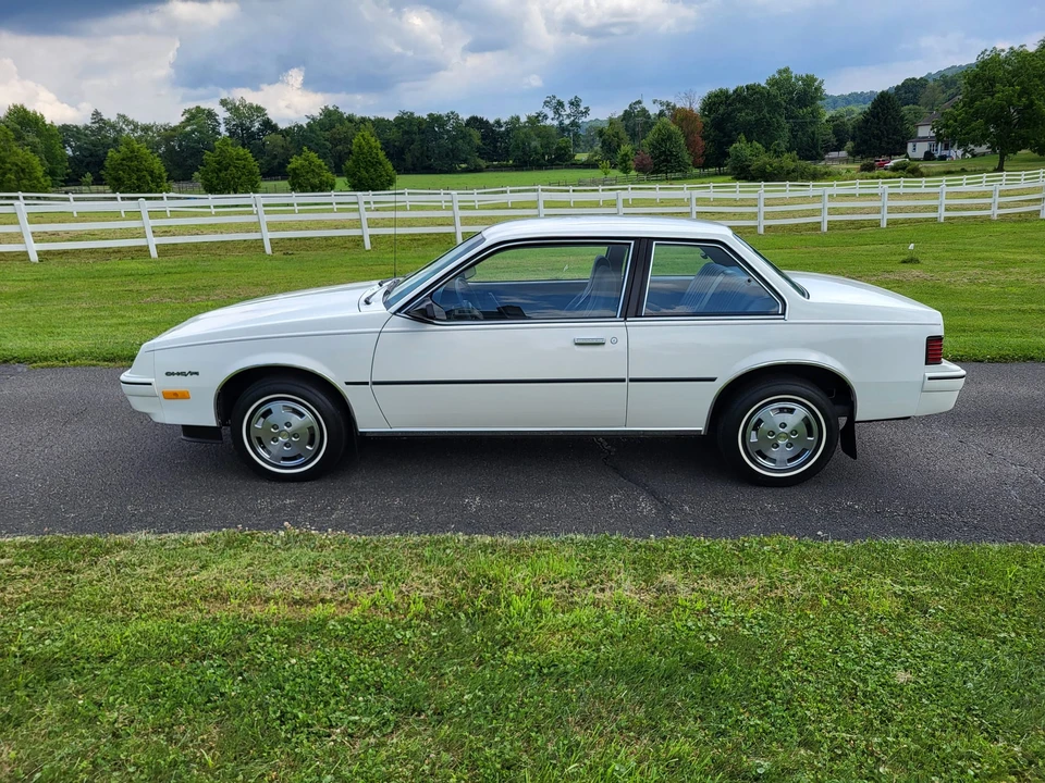 1984 Pontiac Sunbird - Image 14 of 31