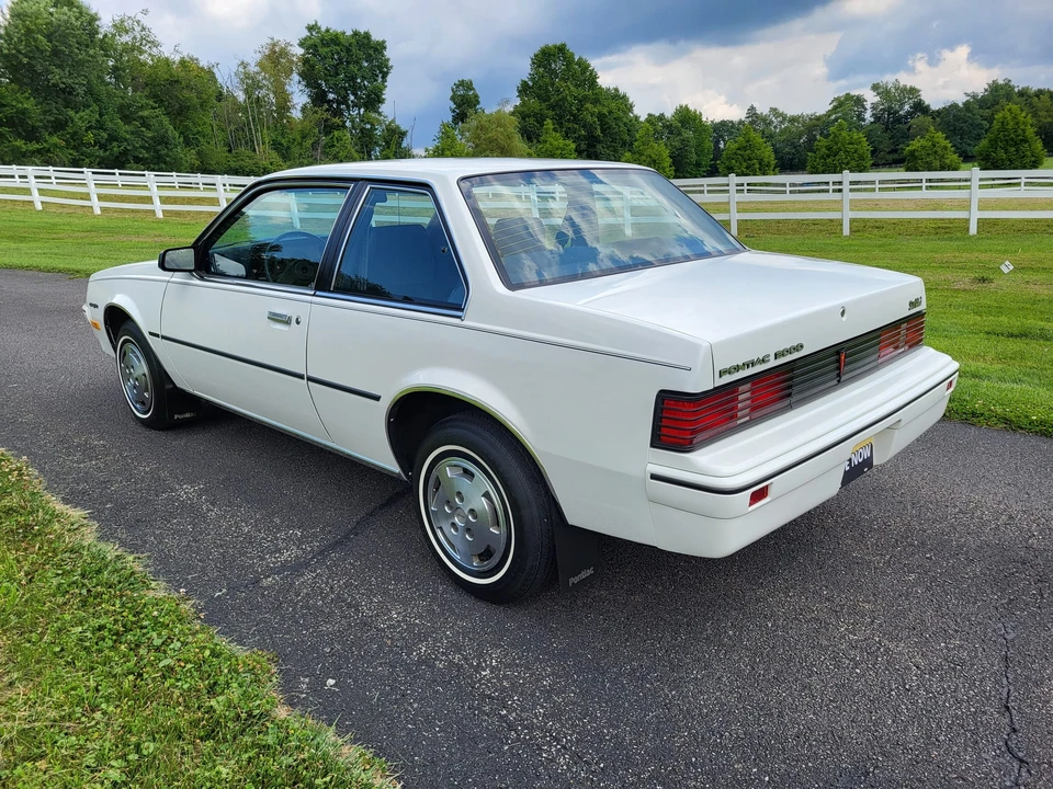 1984 Pontiac Sunbird - Image 13 of 31