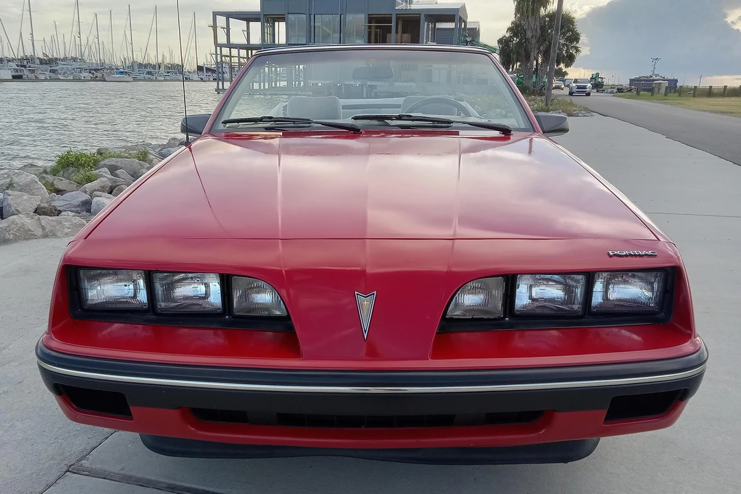 1984 Pontiac Sunbird - Image 2 of 31