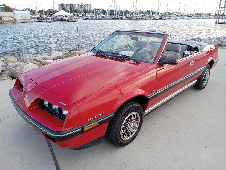 1984 Pontiac Sunbird - Image 11 of 31