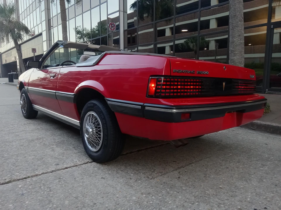 1984 Pontiac Sunbird - Image 22 of 31